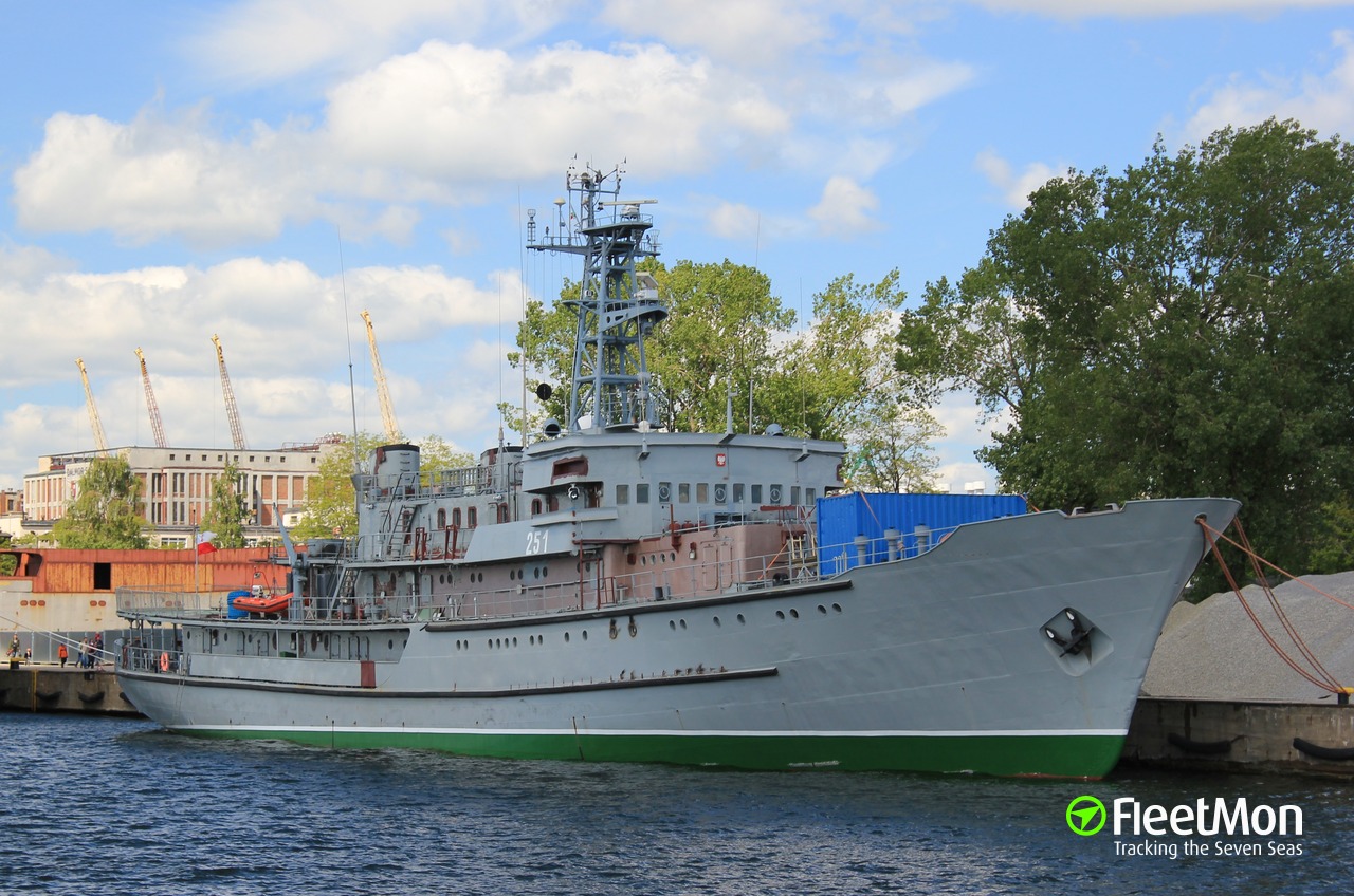 Photo Of Orp Wodnik Imo Mmsi Callsign Spwt