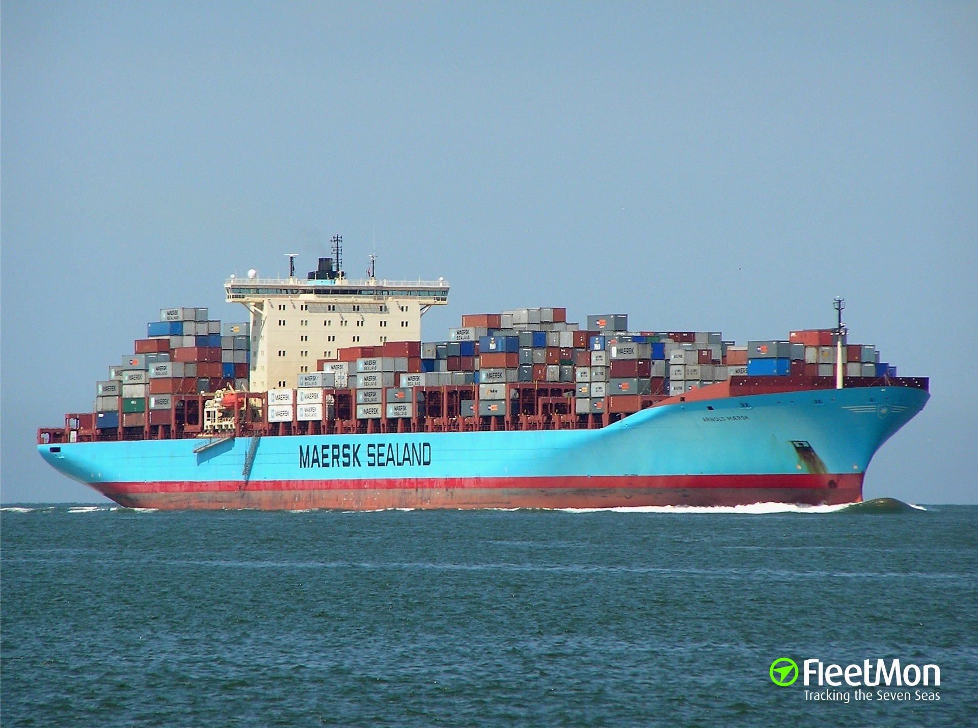 Photo of ARNOLD MAERSK (IMO: 9260433, MMSI: 220206000, Callsign: OXES2 ...