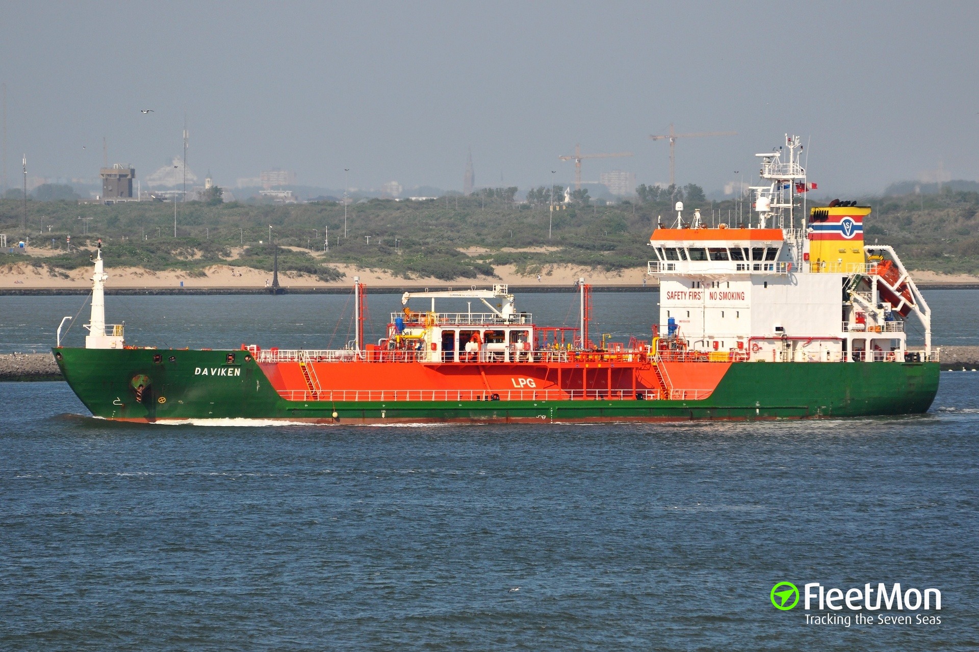 Photo Of B GAS MARINER (IMO: 9344198, MMSI: 215064000, Callsign ...