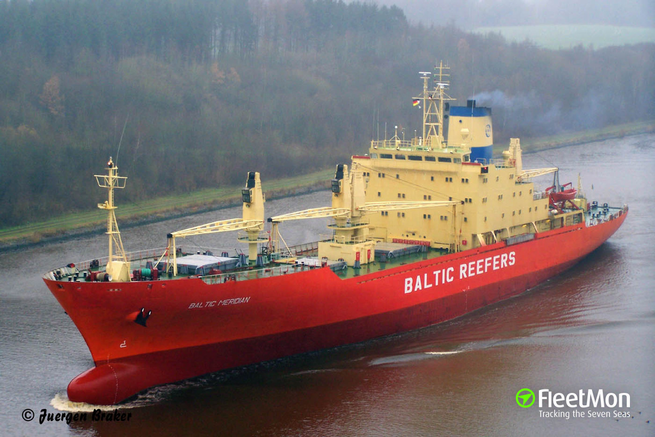 Baltic ship. Reefer Vessel Baltic Meridian. Reefer Vessel судно. Балтик Лорд рефрижераторное судно. Рефрижераторные суда Baltic Reefers.