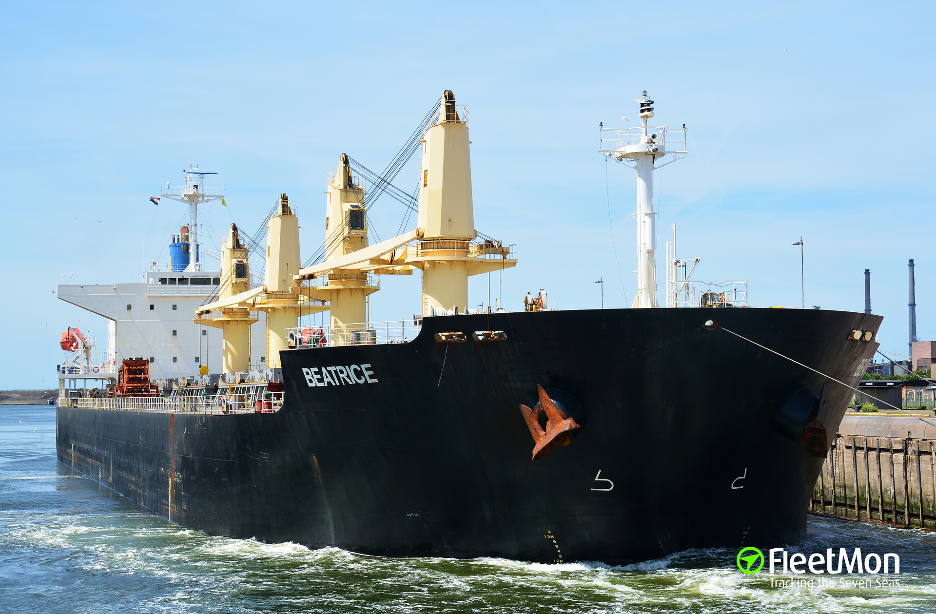 Vessel BEATRICE Bulk carrier IMO 9430818 MMSI 538005795