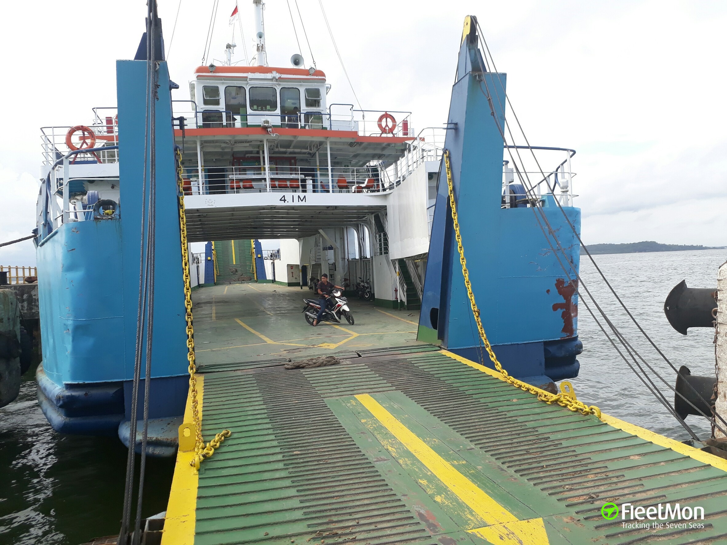  Photo  of BINTANG  BALIKPAPAN IMO 8708751 MMSI 525015910 