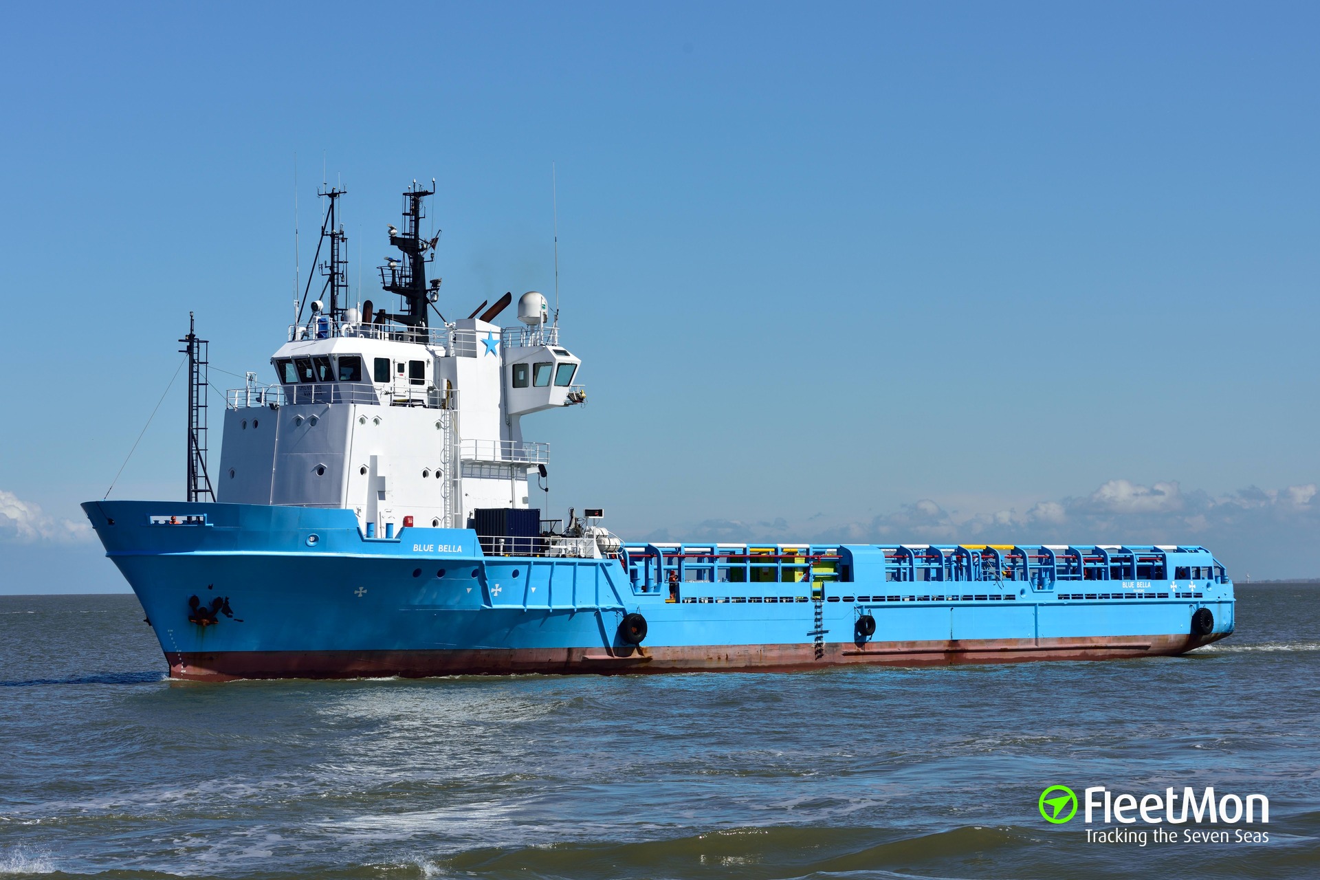 Photo of BLUE BELLA (IMO: 8912340, MMSI: 219288000, Callsign: OWDQ2 ...