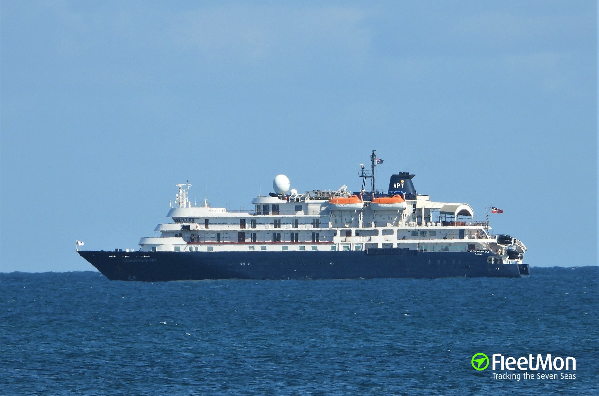 Photo of CALEDONIAN SKY (IMO 8802870, MMSI 311061000, Callsign