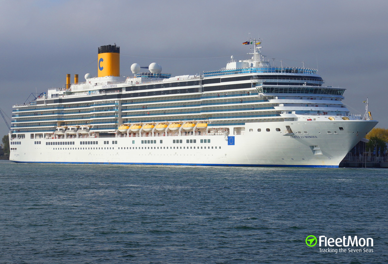 Photo of CARNIVAL LUMINOSA (IMO: 9398905, MMSI: 311001201, Callsign ...