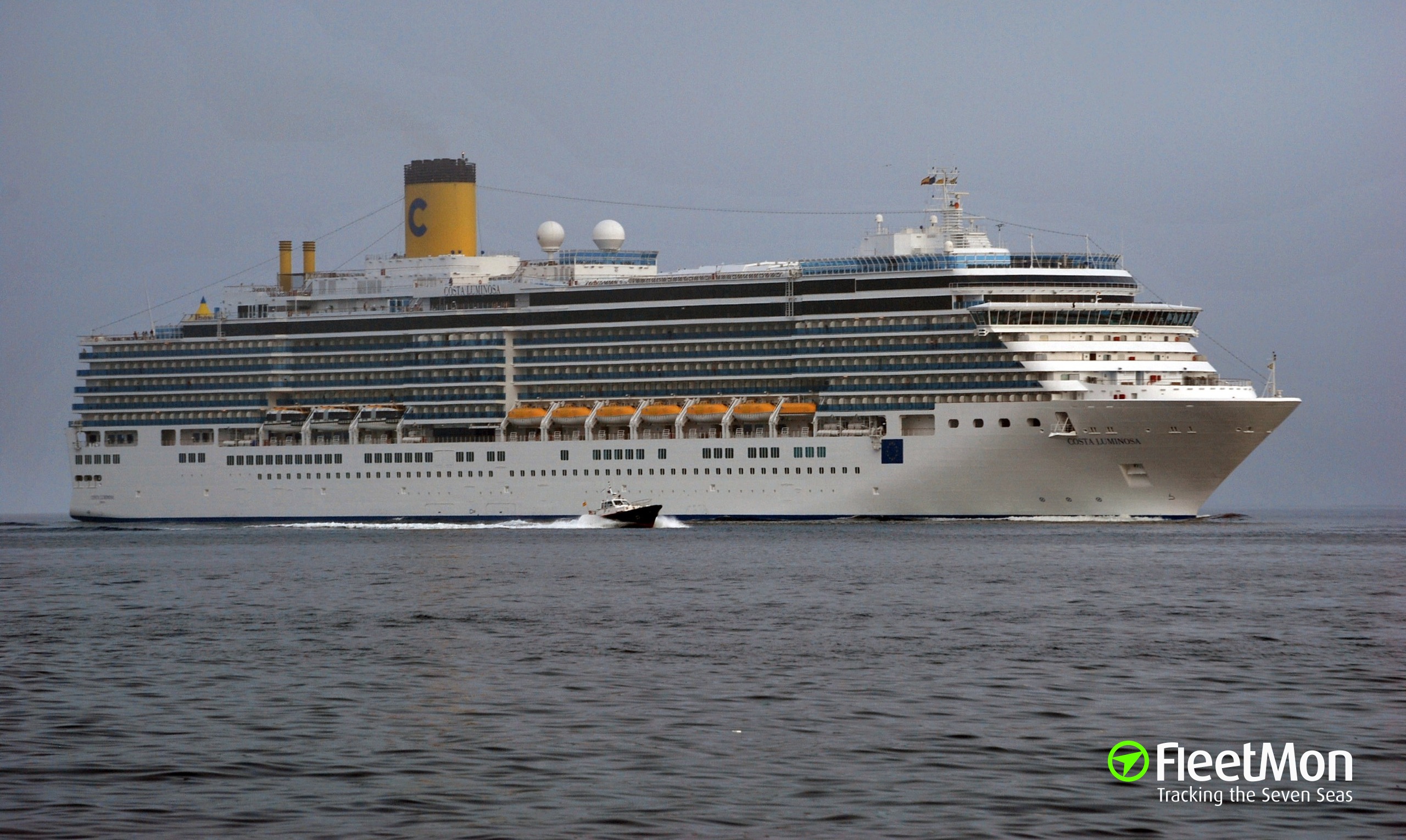 Photo of CARNIVAL LUMINOSA (IMO: 9398905, MMSI: 311001201, Callsign ...