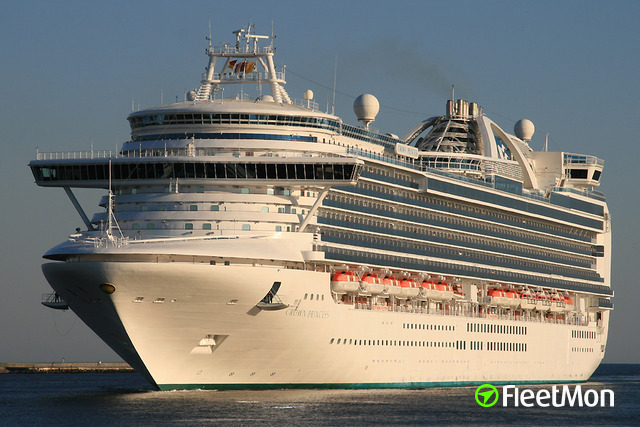 Photo of CROWN PRINCESS (IMO: 9293399, MMSI: 310500000, Callsign: ZCDM6 ...