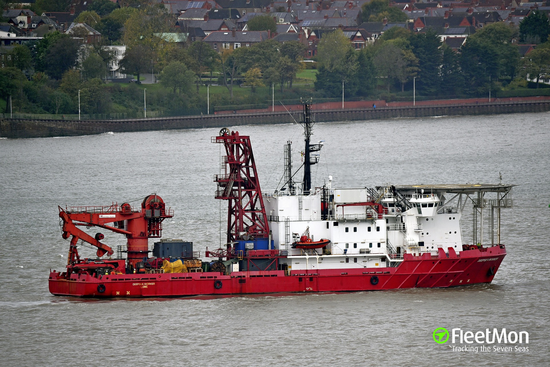 Photo of DEEPSEA WORKER (IMO: 7905285, MMSI: 671362100, Callsign: 5VIP2 ...