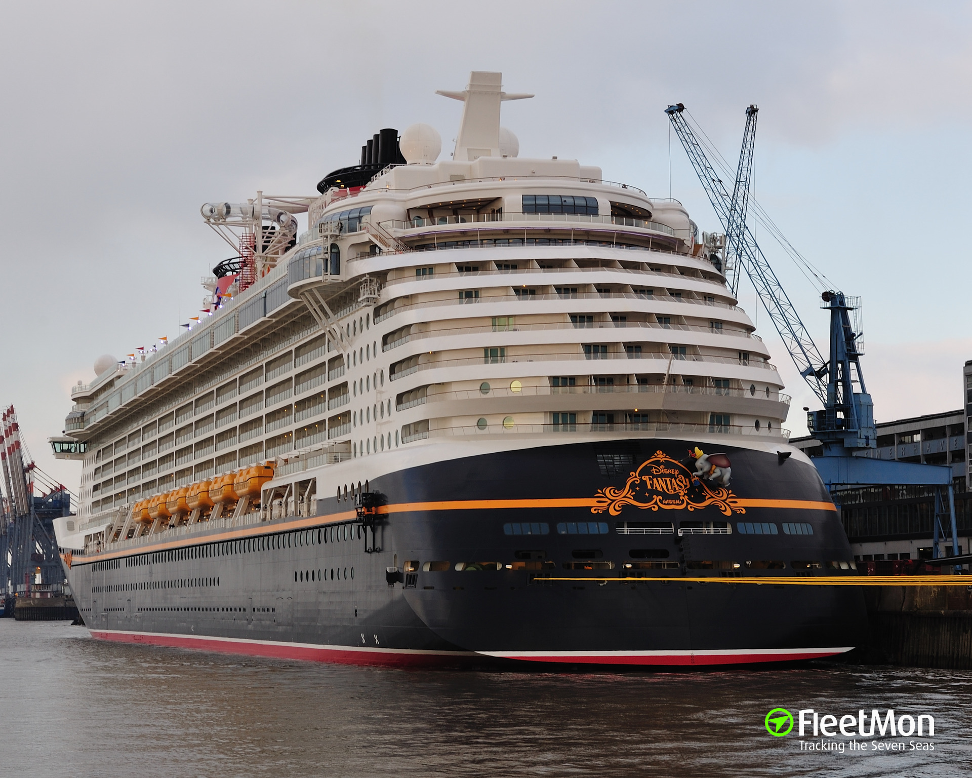 Photo of DISNEY FANTASY (IMO: 9445590, MMSI: 311058700, Callsign: C6ZL6 ...