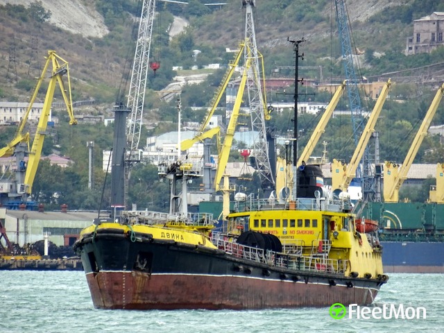 //photos.fleetmon.com/vessels/dvina_8899782_3125513_Large.jpg