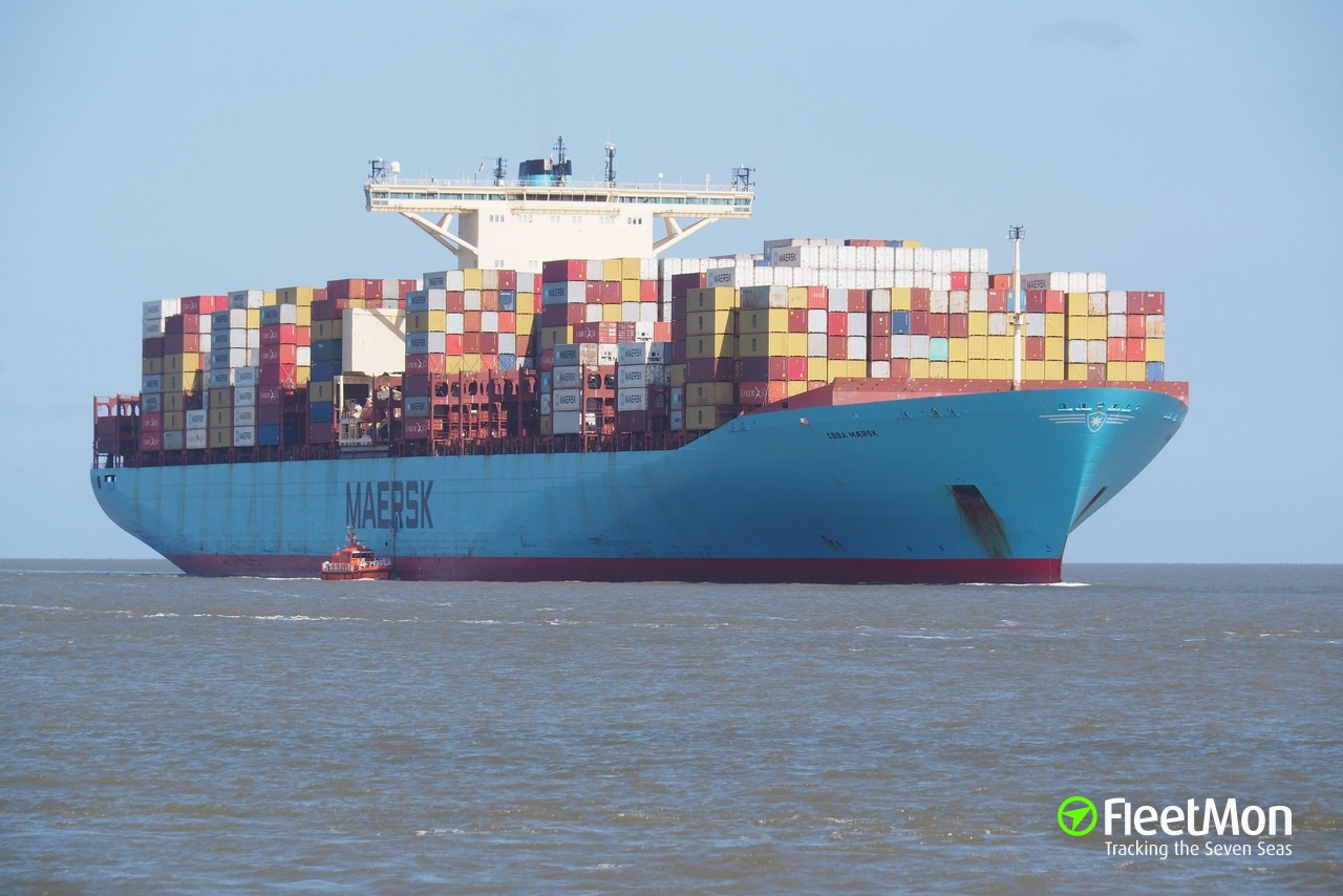 Photo of EBBA MAERSK (IMO: 9321524, MMSI: 220497000, Callsign: OXHW2 ...