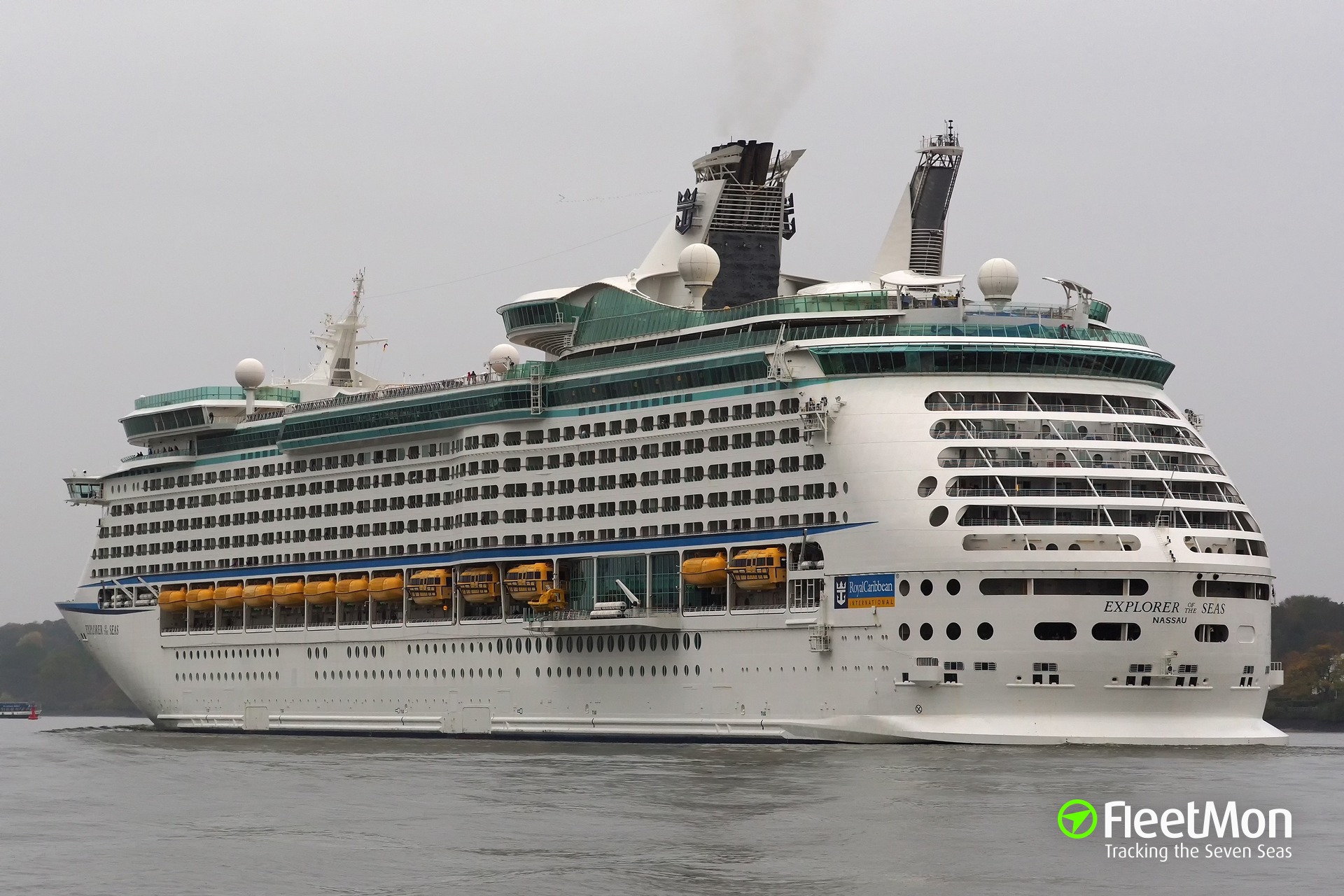 Photo of EXPLORER OF THE SEAS (IMO: 9161728, MMSI: 311316000, Callsign