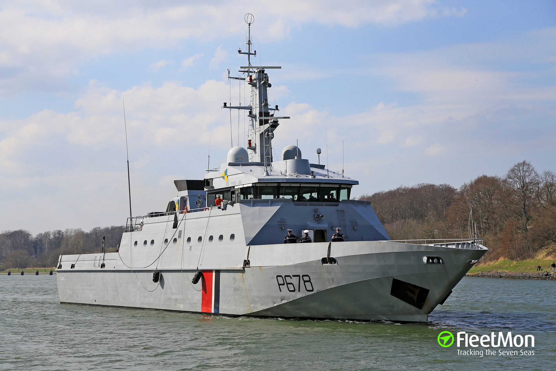 Vessel FNS PLUVIER (Fast patrol ship) IMO —, MMSI 227801100
