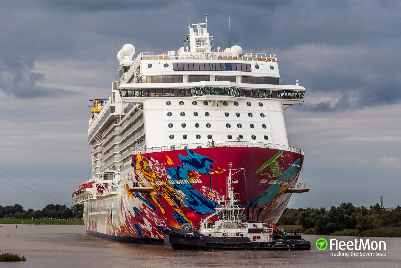 Photo of GENTING DREAM (IMO: 9733105, MMSI: 311000319, Callsign: C6BO5