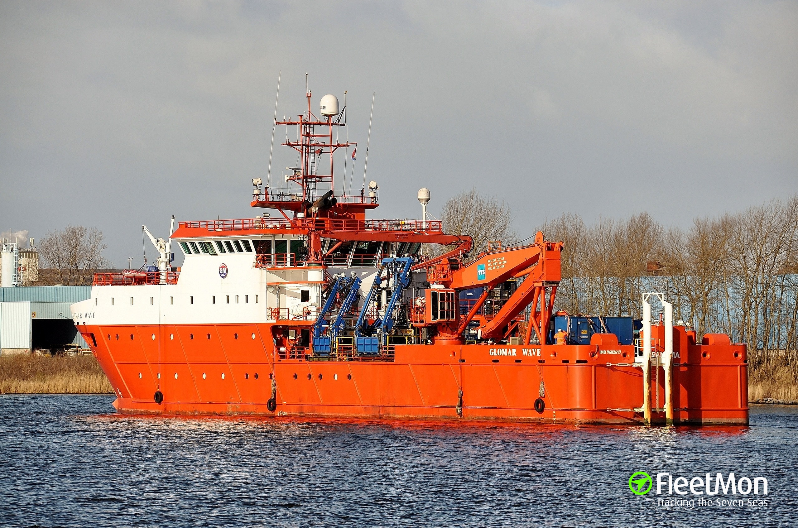 Photo of GLOMAR WAVE (IMO: 9682617, MMSI: 356301000, Callsign: 3FXF4 ...