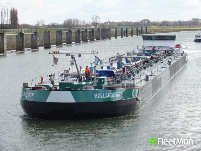 //photos.fleetmon.com/vessels/hollands-diep_0_1017719_Large.jpg
