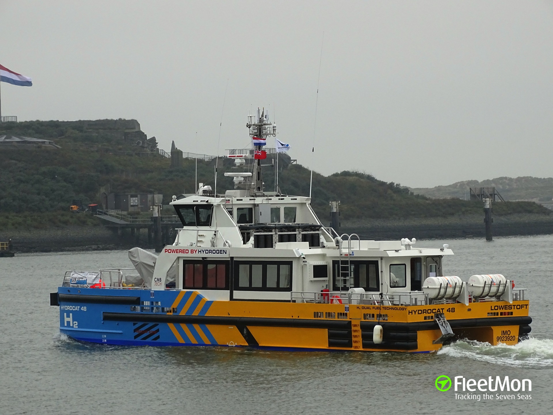 Photo of HYDROCAT 48 (IMO: 9923920, MMSI: 232033647, Callsign: MISN5 ...