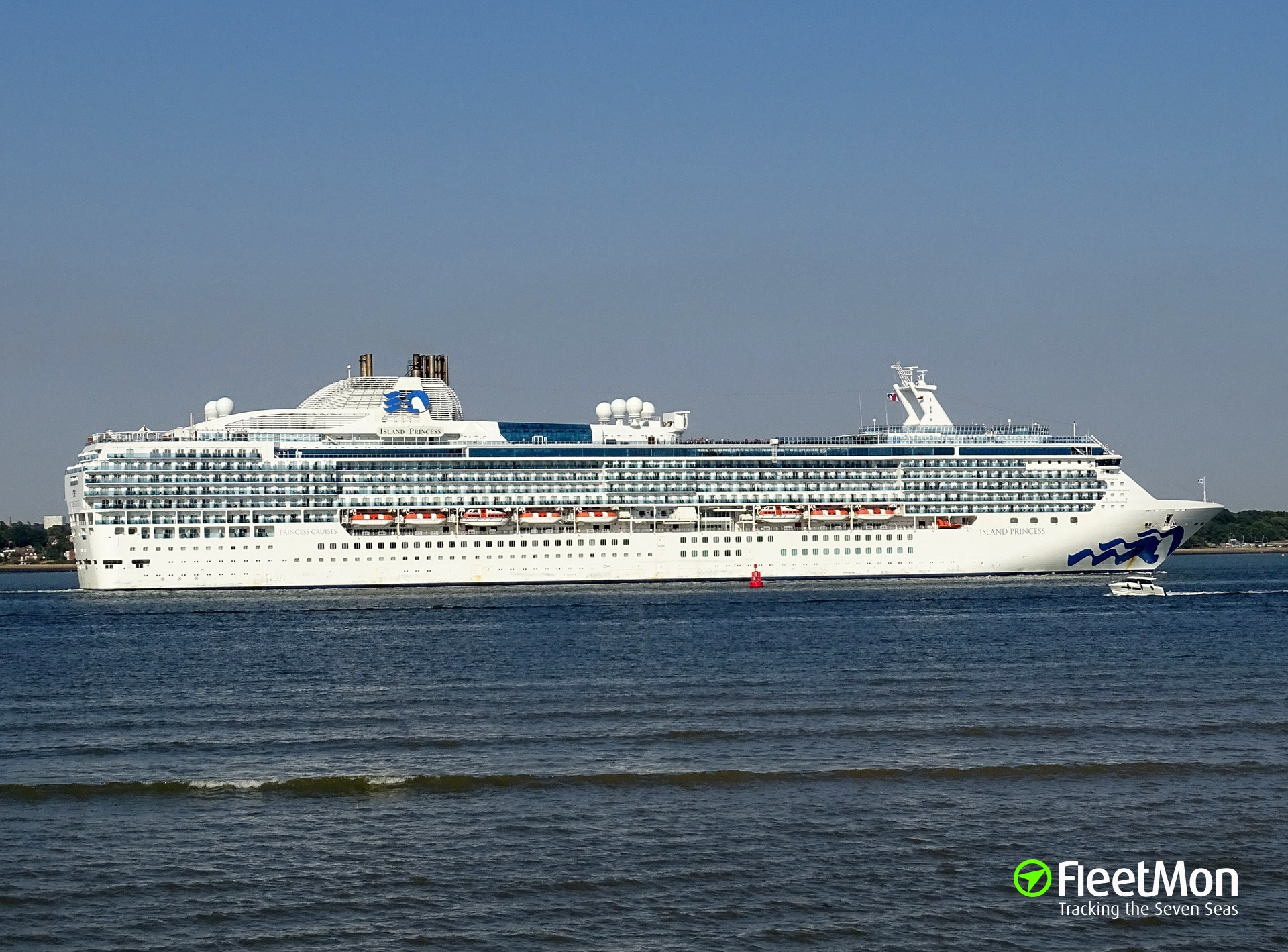 Photo of ISLAND PRINCESS (IMO: 9230402, MMSI: 310384000, Callsign ...