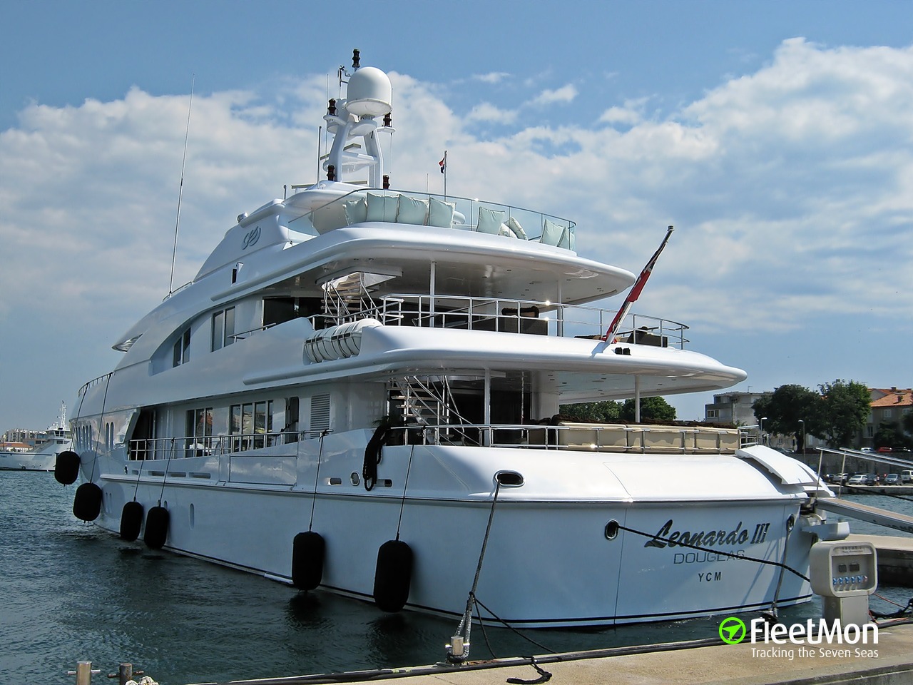 leonardo 3 yacht