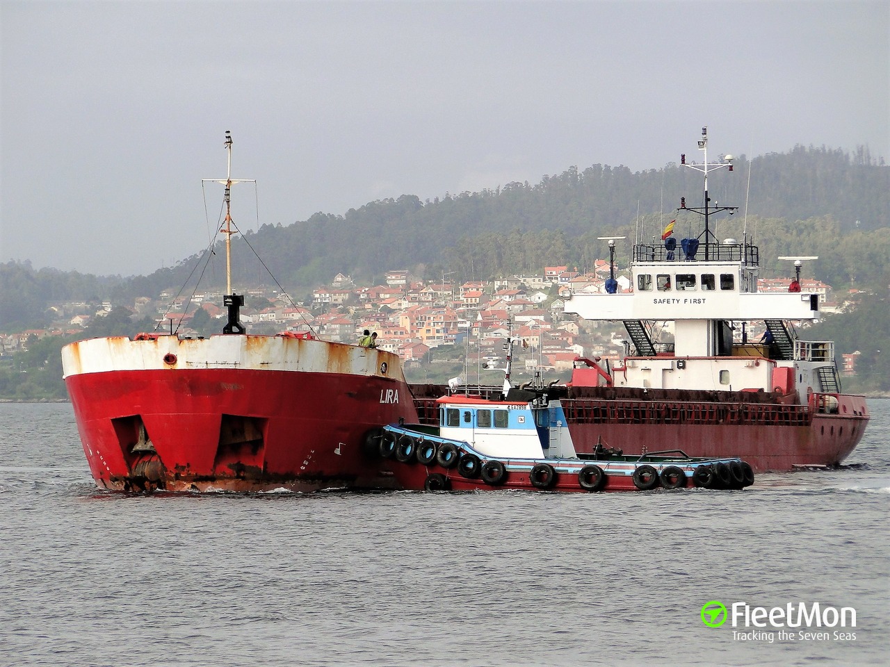 General cargo vessel LIRA allided with Kerch Strait Bridge 