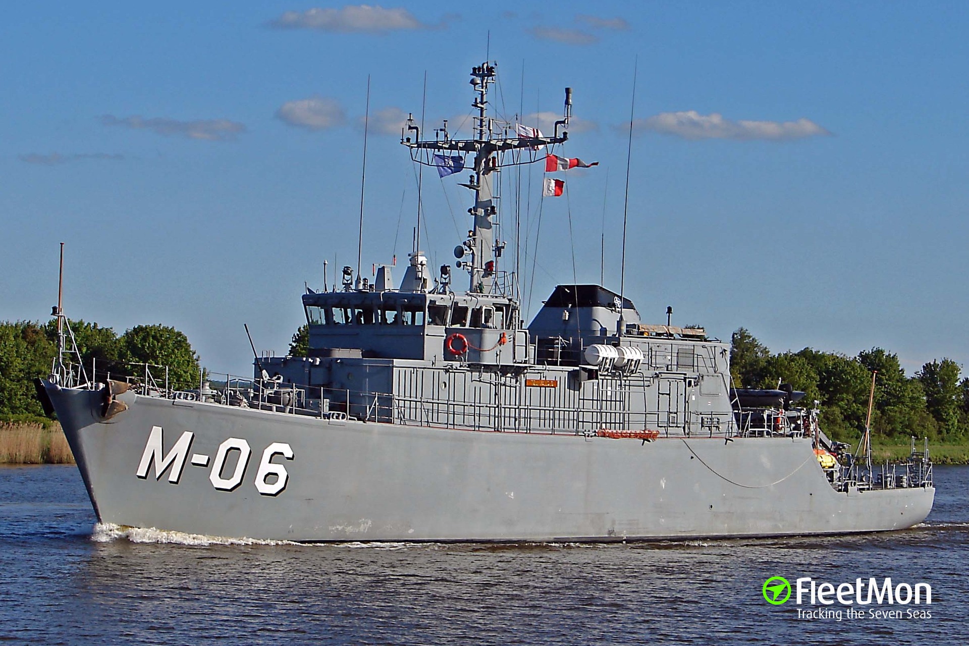 Ship LV WARSHIP M 05 (Military Ops) Registered in Latvia - Vessel details,  Current position and Voyage information - MMSI 275339000, Call Sign YLNW