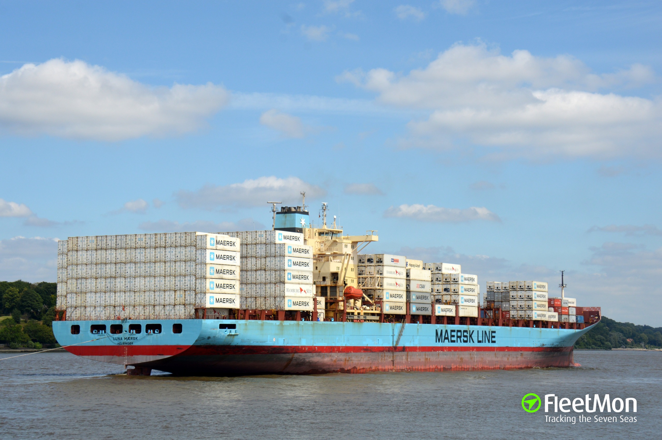 Photo of M V LUNA MAERSK (IMO: 9190781, MMSI: 477648700, Callsign ...