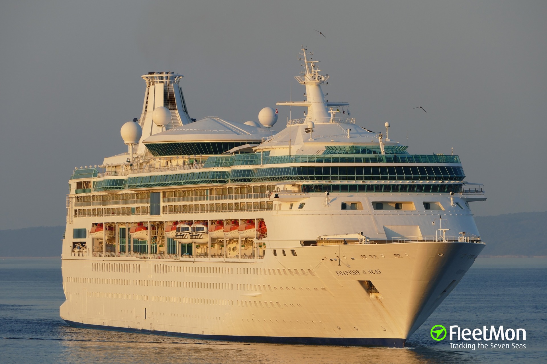 Rhapsody Of The Seas Hit By A Wave 6 Cabins Flooded M V