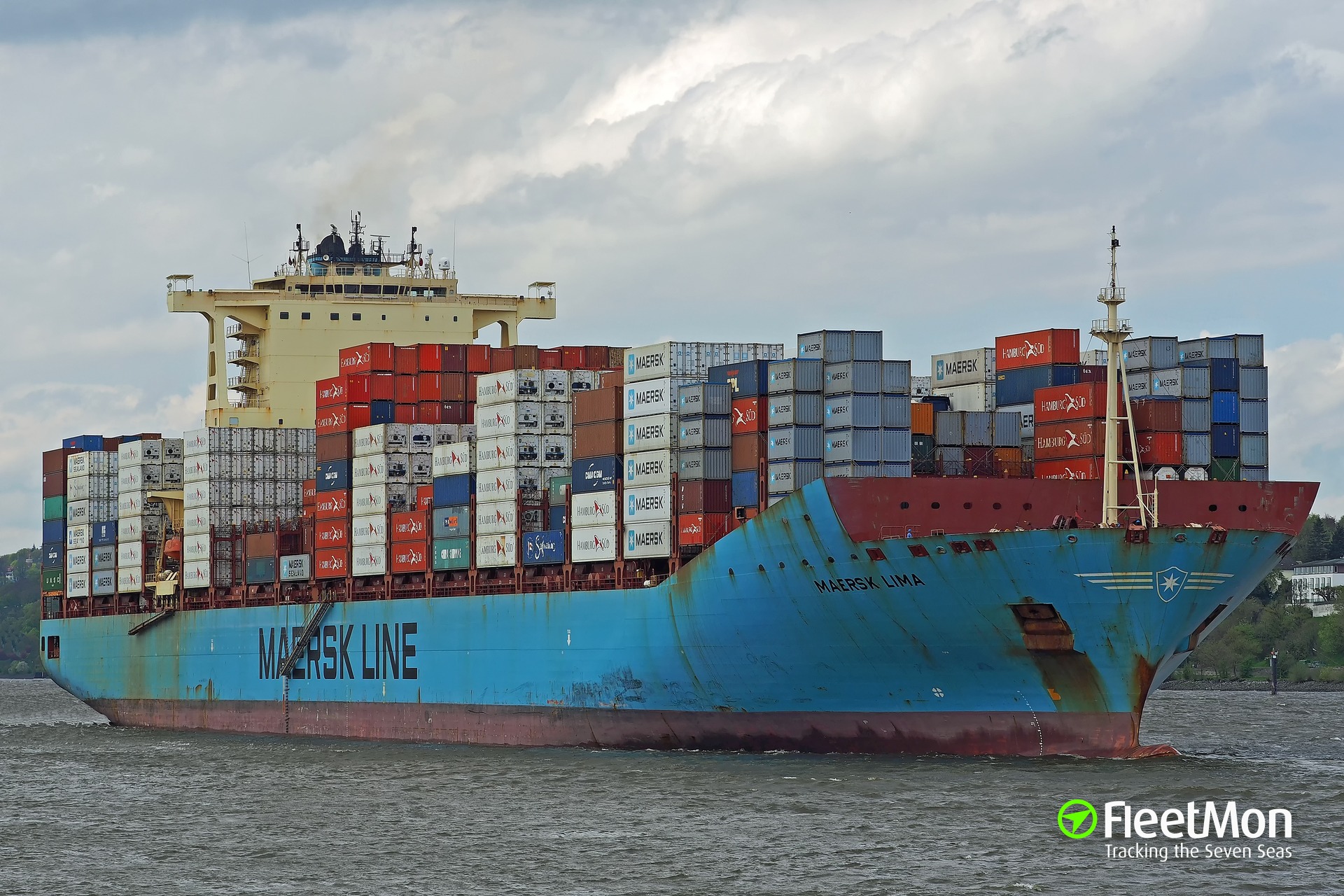 Photo of MAERSK LIMA (IMO: 9526875, MMSI: 219526000, Callsign: OZJM2 ...