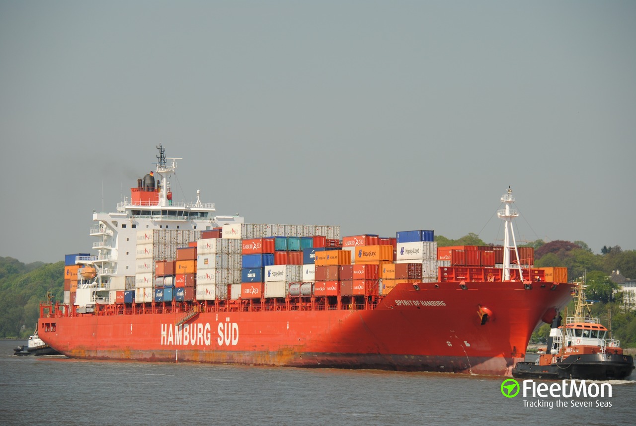Master of Panamax container ship killed by crew UPDATES