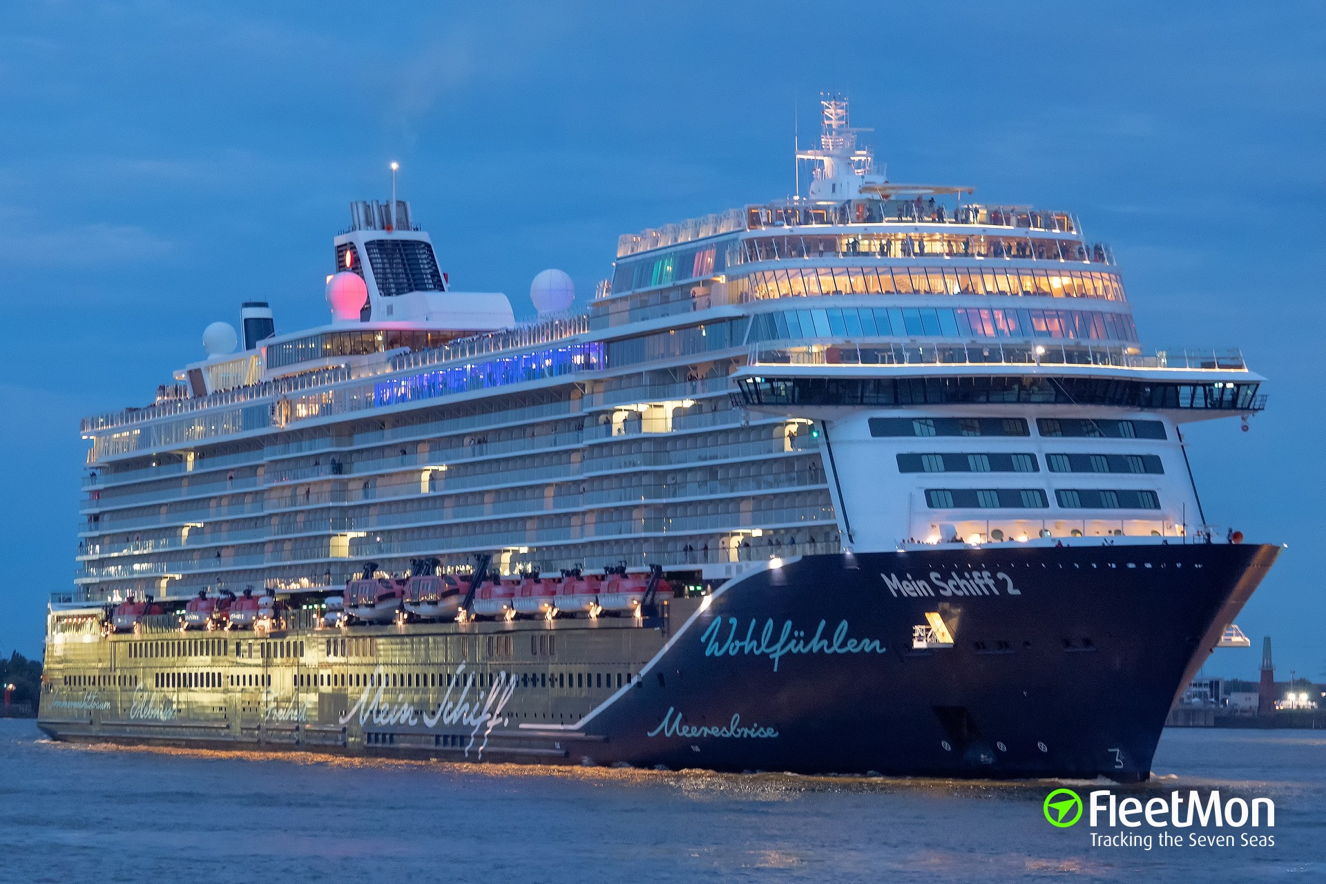 mein schiff 2 cruise ship