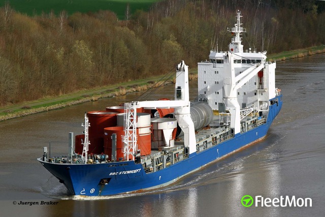 //photos.fleetmon.com/vessels/meratus-project-3_9358046_3014945_Large.jpg