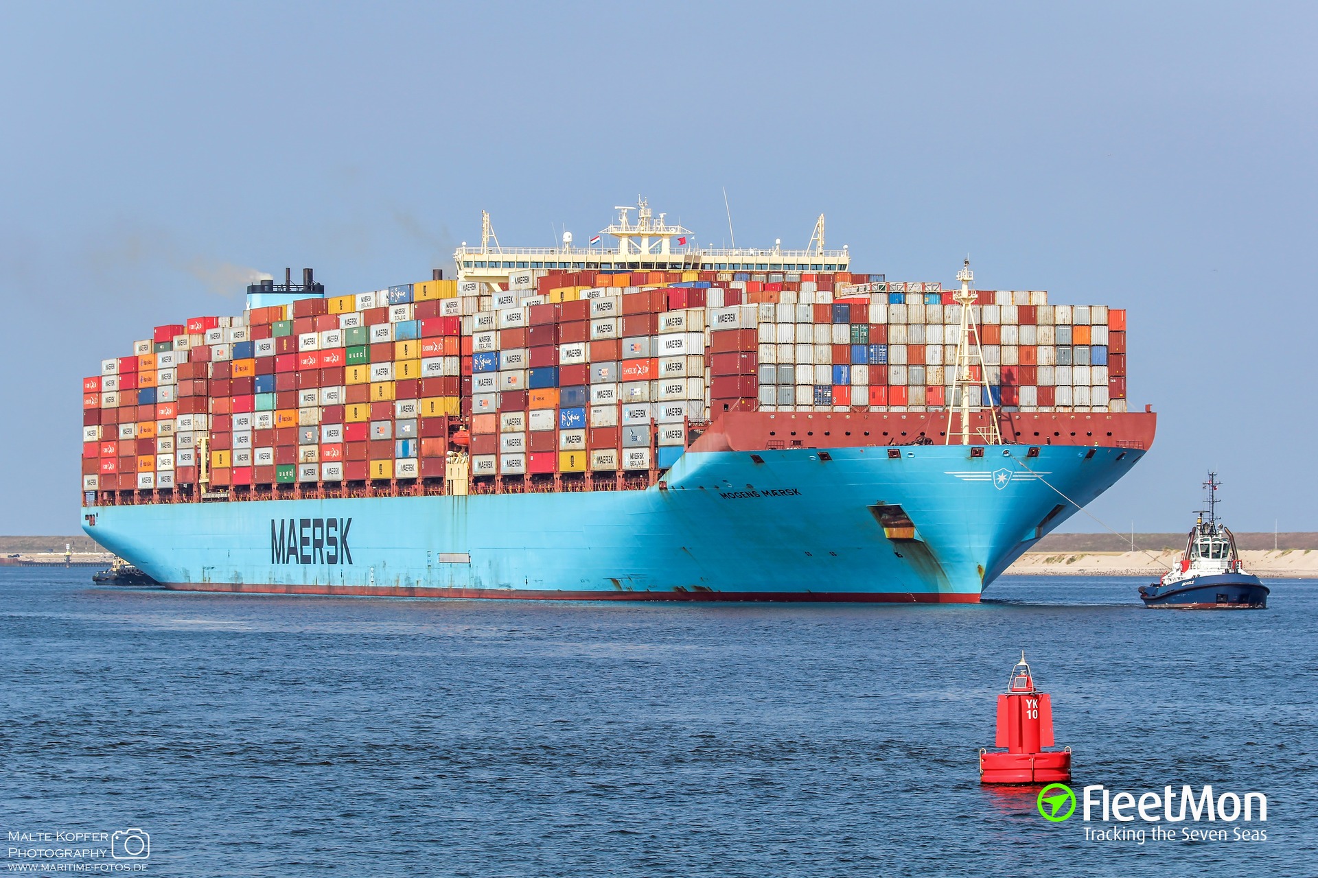 Photo of MOGENS MAERSK (IMO: 9632090, MMSI: 220010000, Callsign: OWSC2 ...