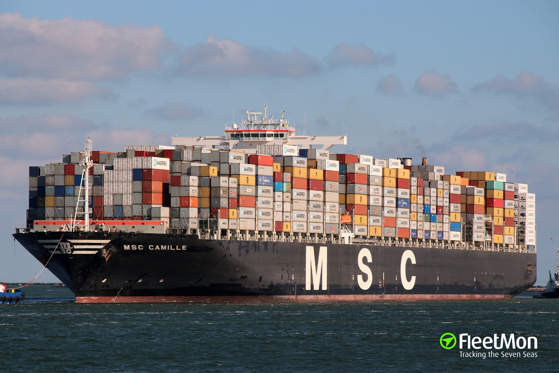 Met shipping. Контейнеровоз морской MSC. Контейнеровоз Камилла. Контейнеровоз FOXTANK. MSC shipping.