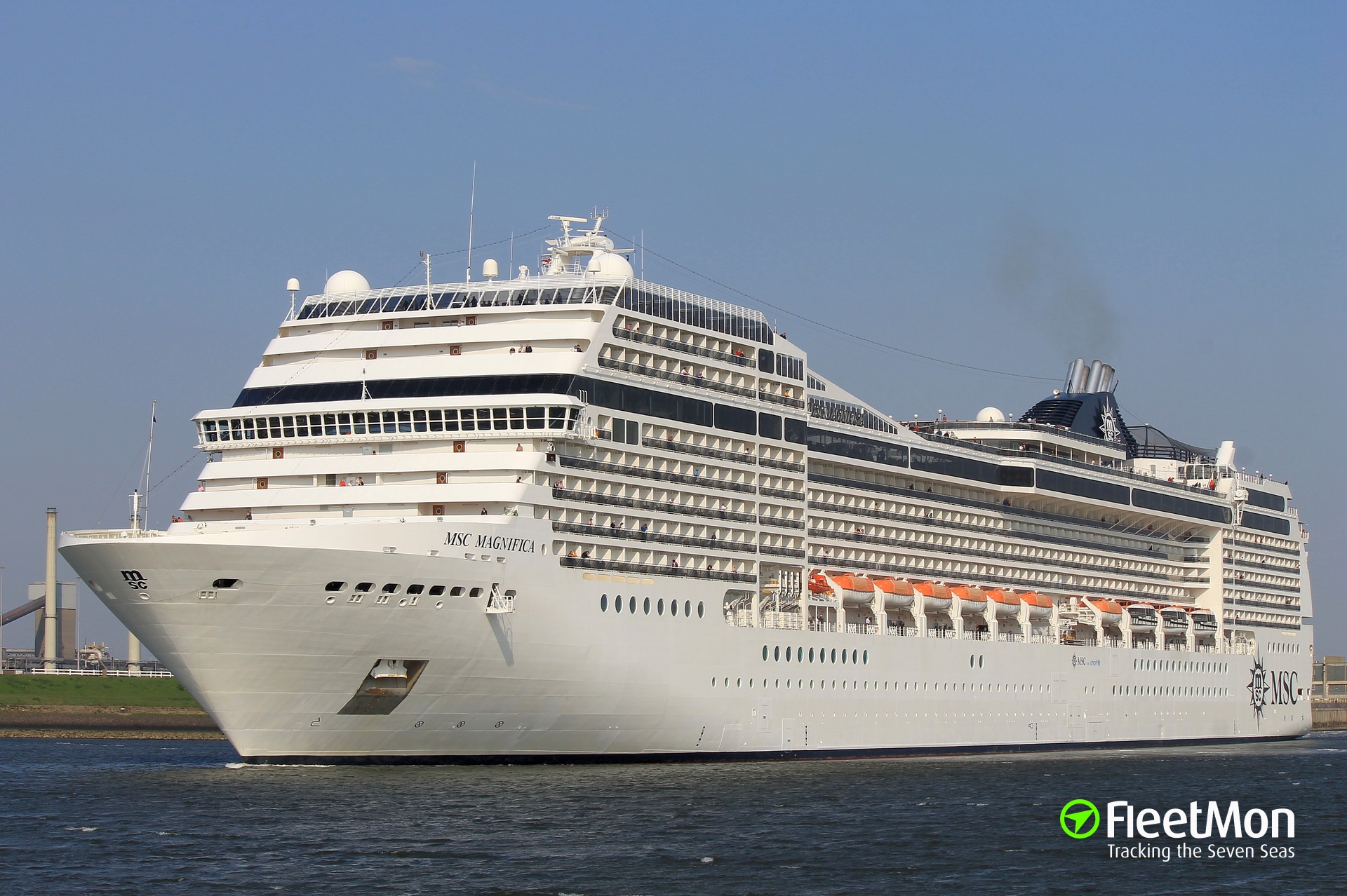 Photo of MSC MAGNIFICA (IMO: 9387085, MMSI: 352594000, Callsign: 3FLO4 ...