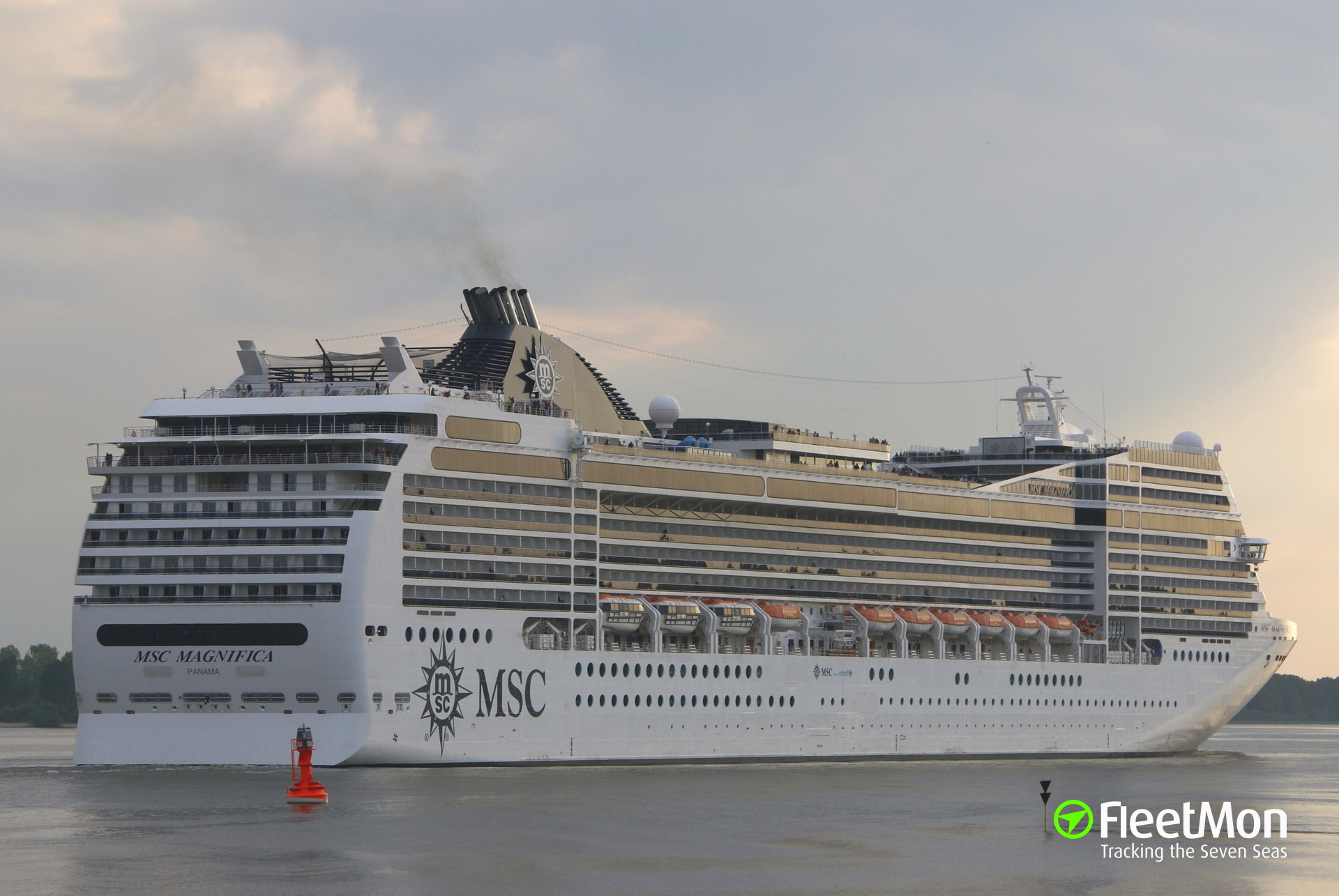 Photo of MSC MAGNIFICA (IMO: 9387085, MMSI: 352594000, Callsign: 3FLO4 ...