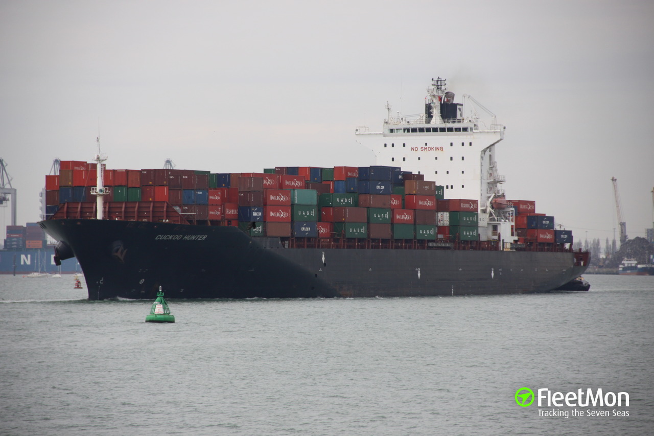 Container ship E R New York broke from her moorings, Timaru 