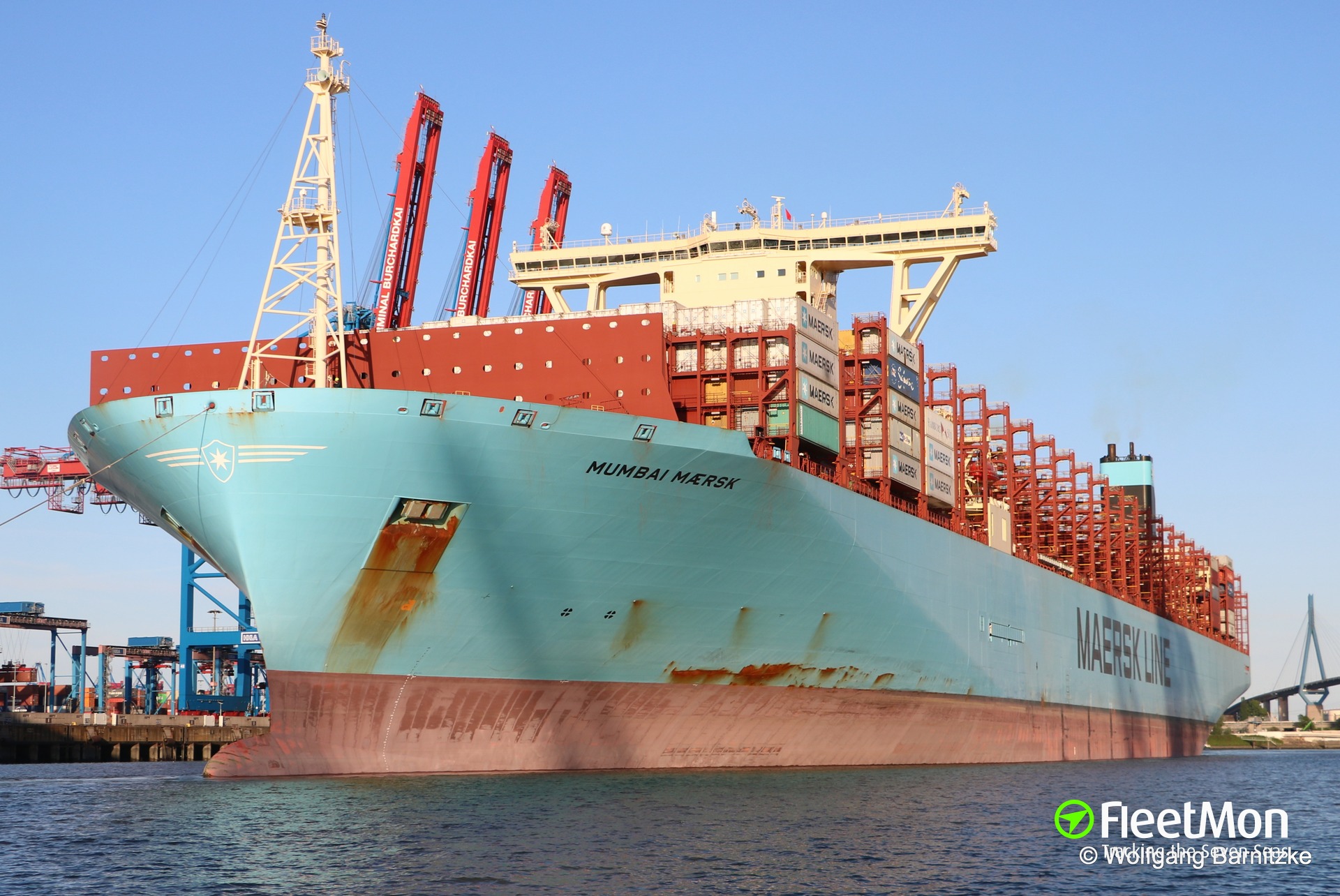 photo-of-mumbai-maersk-imo-9780471-mmsi-219039000-callsign-ownq2