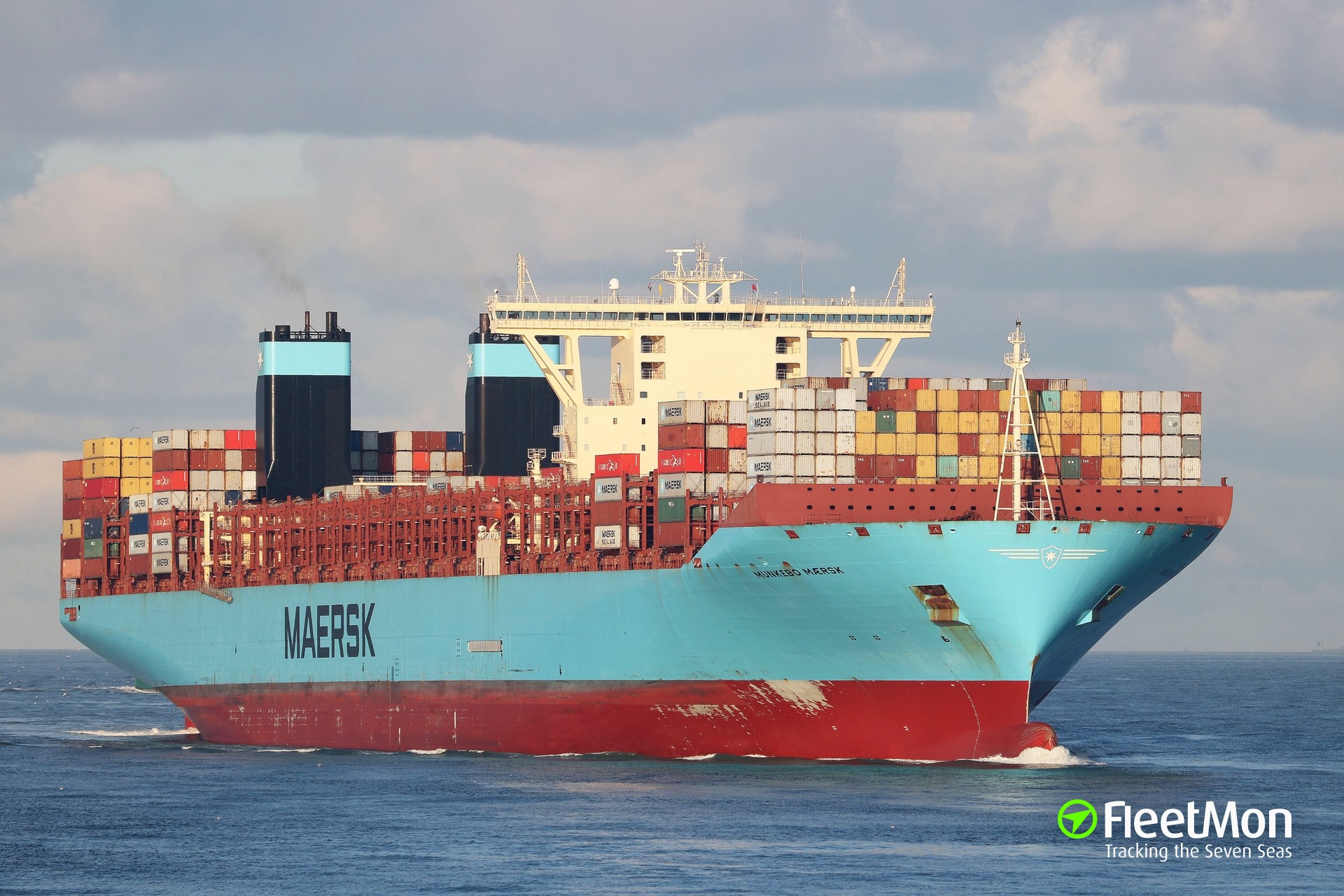 Photo of MUNKEBO MAERSK (IMO: 9632117, MMSI: 219021000, Callsign: OWUQ2 ...