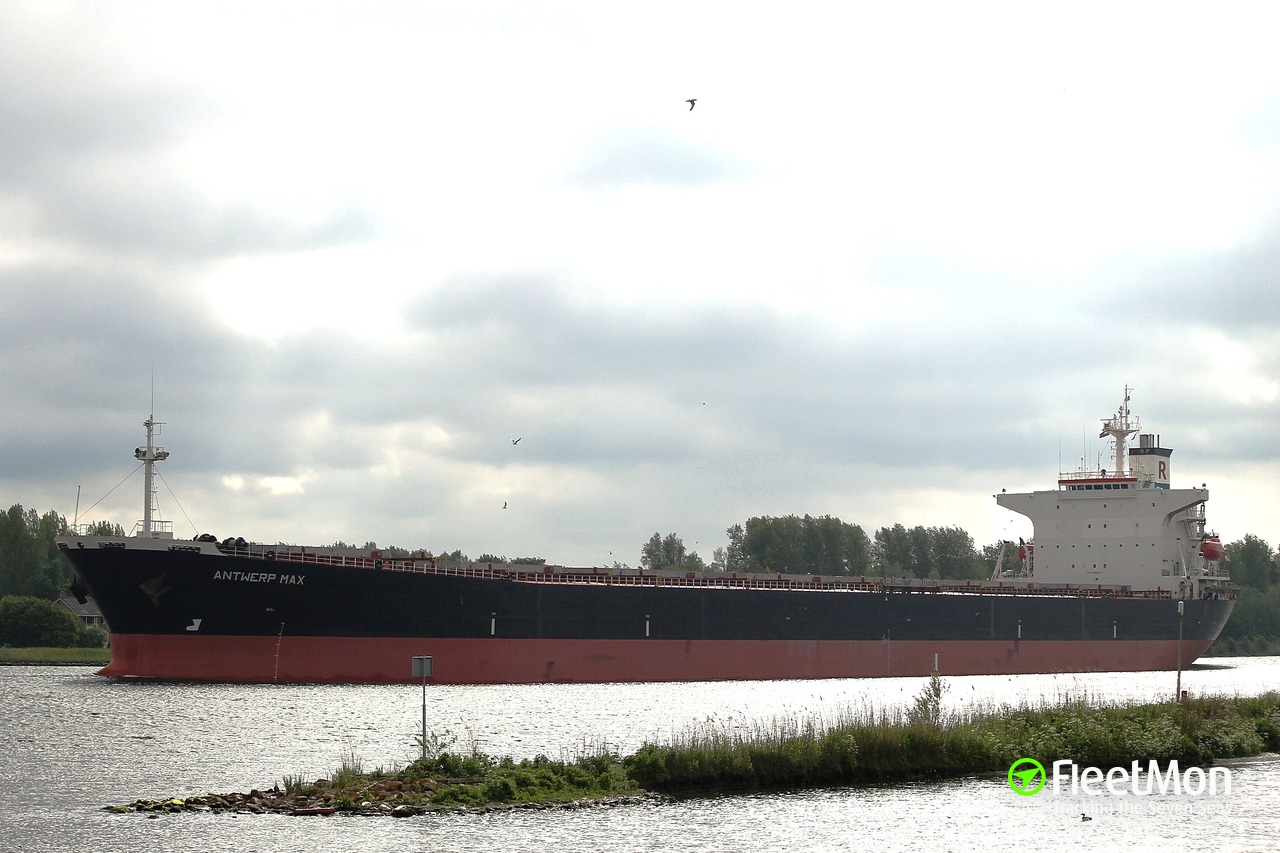 Vessel NAVALIS (Bulk carrier) IMO 9164627, MMSI 374228000