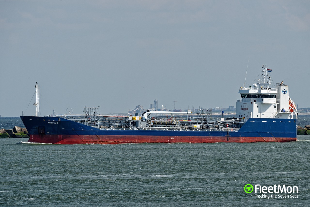 Tanker troubled in Humber estuary