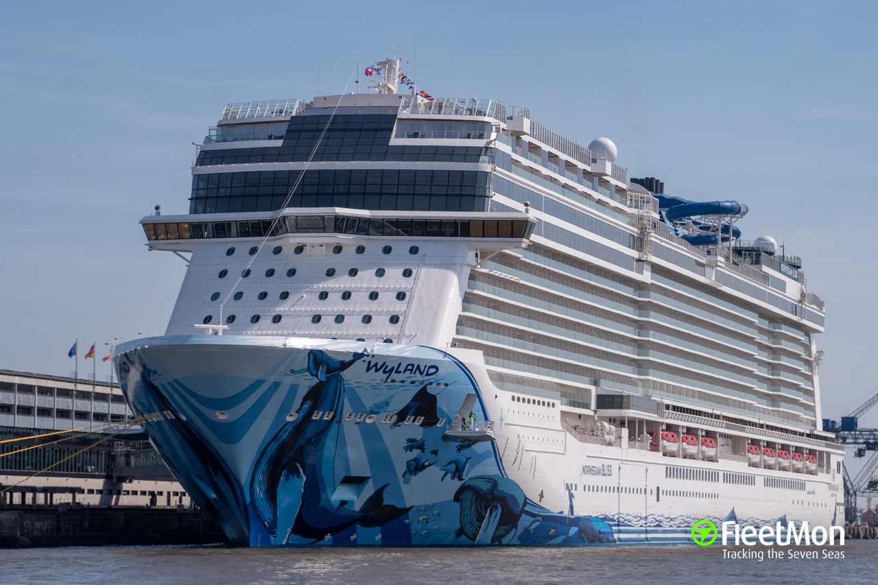 Photo of NORWEGIAN BLISS (IMO 9751509, MMSI 311000710, Callsign