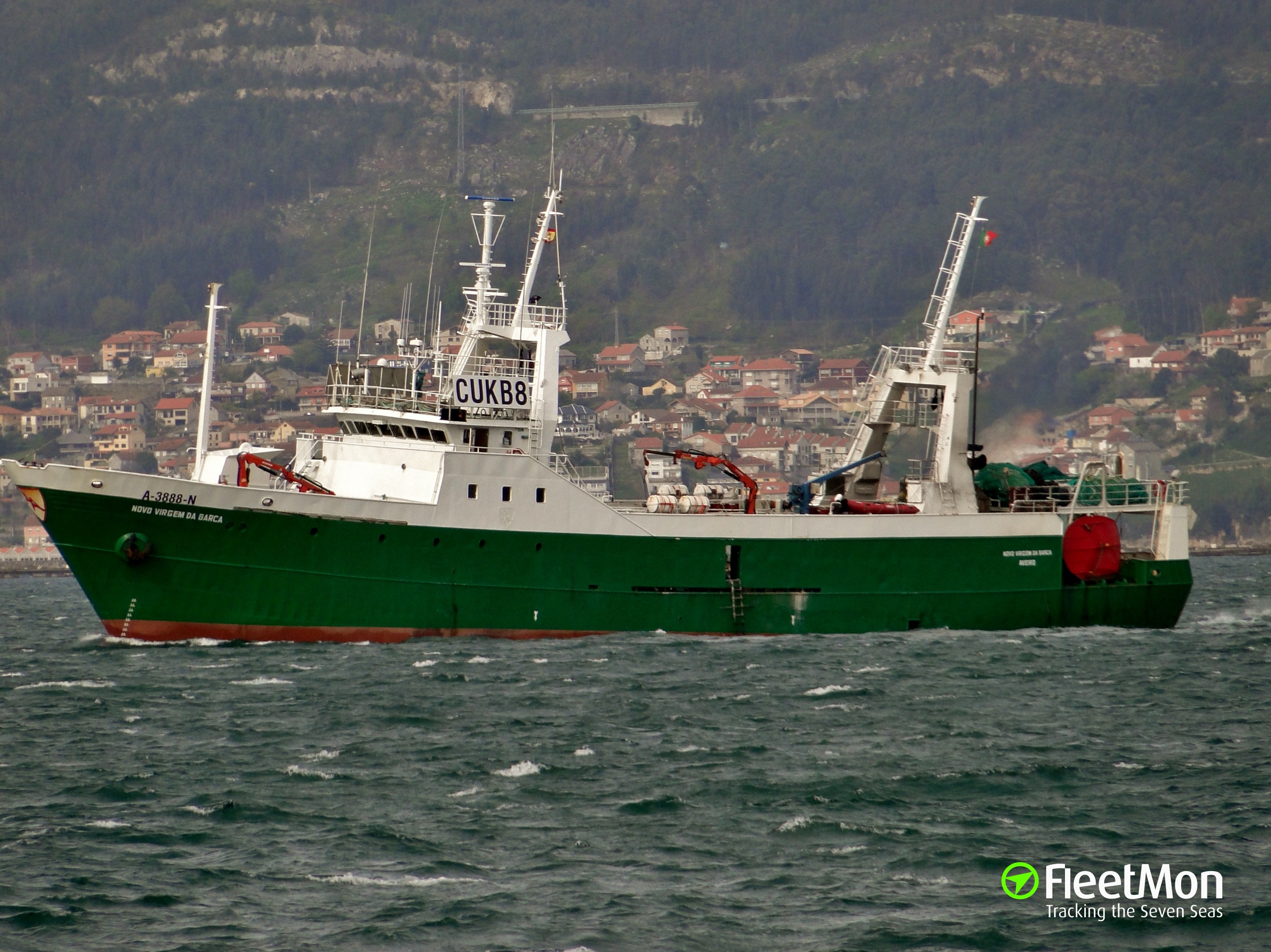 Photo of NOVO VIRGEM DA BARCA (IMO: 8619687, MMSI: 263587000, Callsign:  CUKB8) taken by radio74