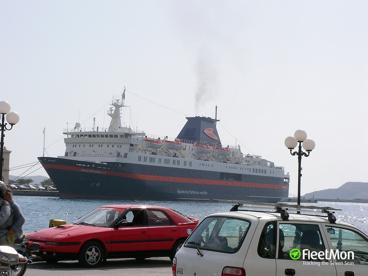 Vessel OCEAN LIFE (Cruise Liner) IMO 7625809, MMSI 256935000