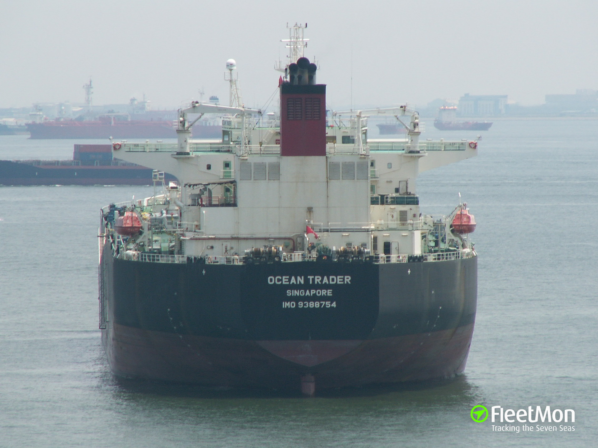 Vessel OCEAN TRADER (Oil tanker) IMO 9388754, MMSI 565966000