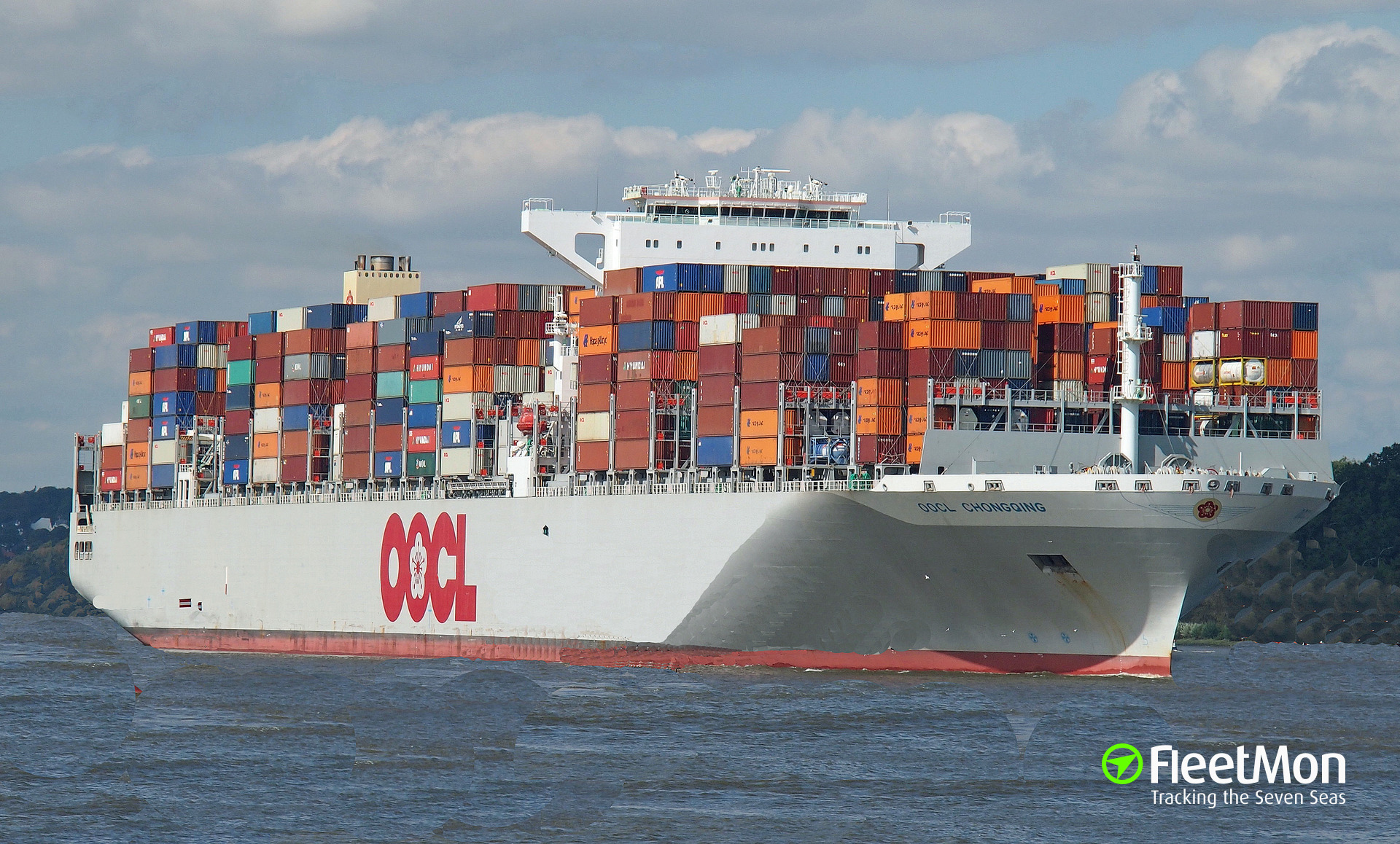 Photo of OOCL CHONGQING (IMO: 9622629, MMSI: 477832400, Callsign: VRLZ4 ...