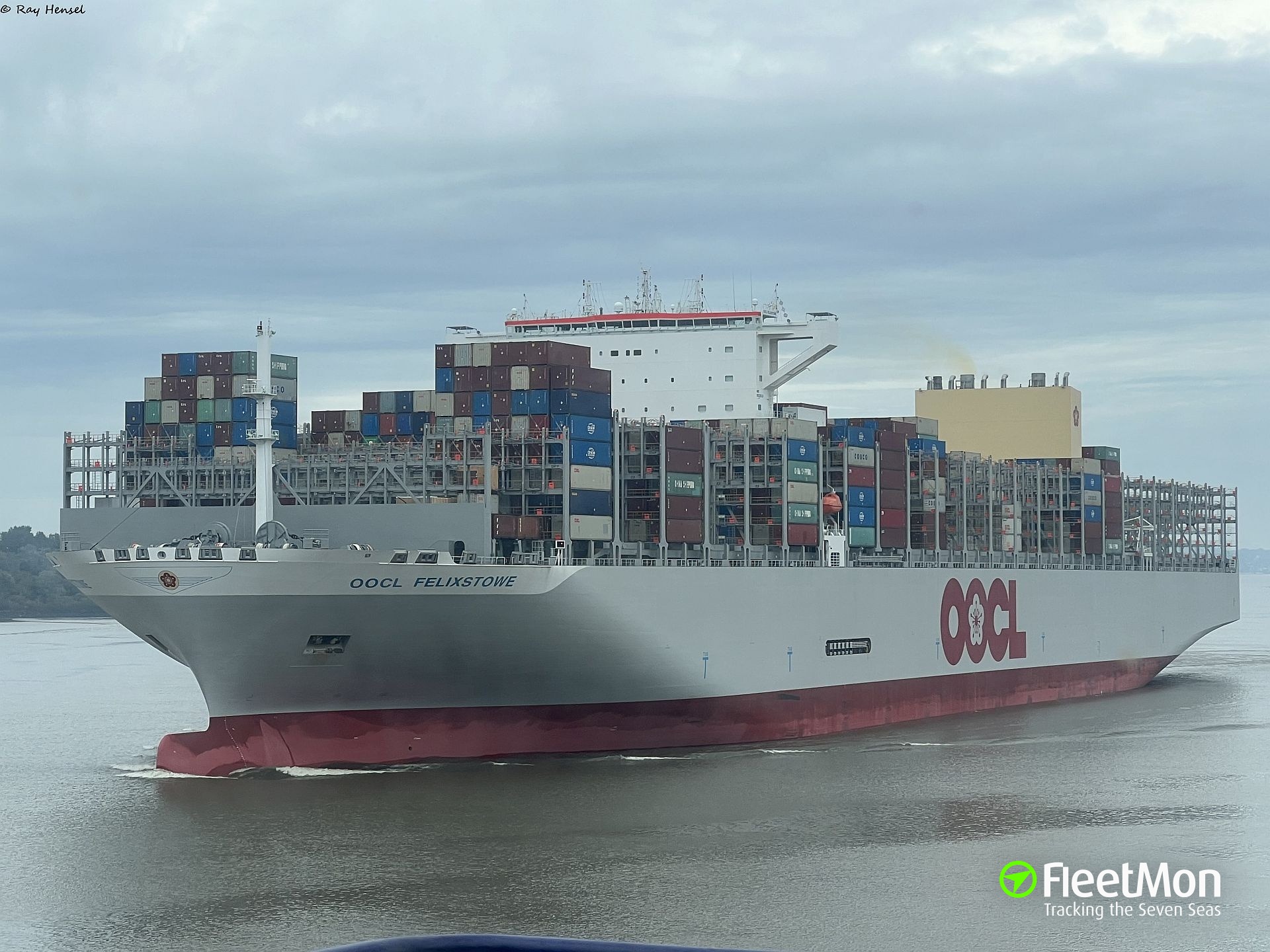 Photo of OOCL FELIXSTOWE (IMO: 9922512, MMSI: 477890700, Callsign ...