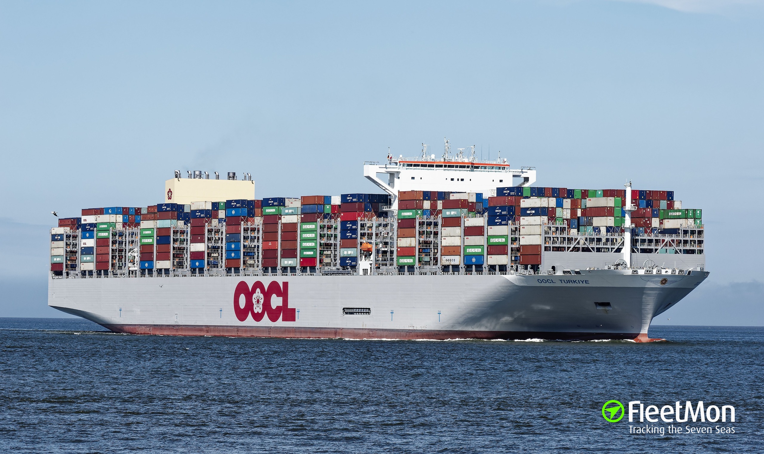 Photo of OOCL TURKIYE (IMO: 9908138, MMSI: 477887800, Callsign: VRVL3 ...