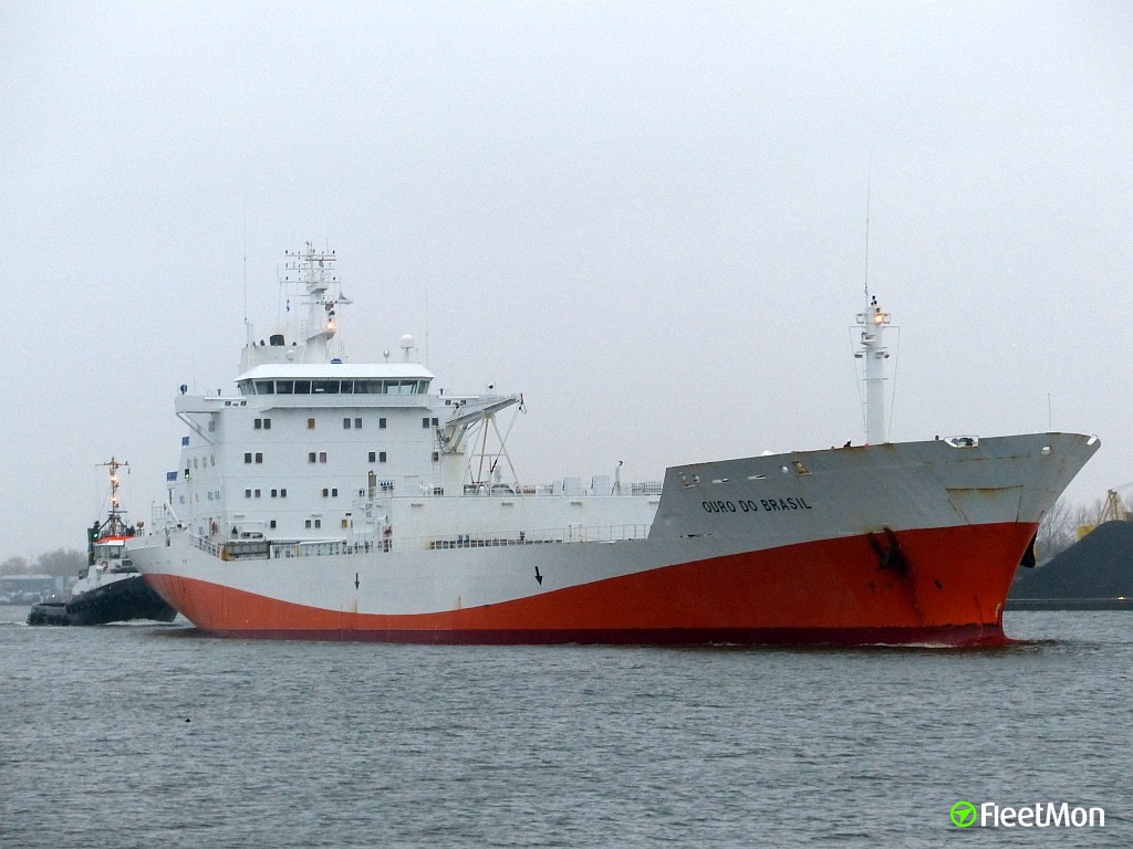 Vessel OURO DO BRASIL (Liquids tanker (edible/non-dangerous)) IMO 9018646,  MMSI 636009832