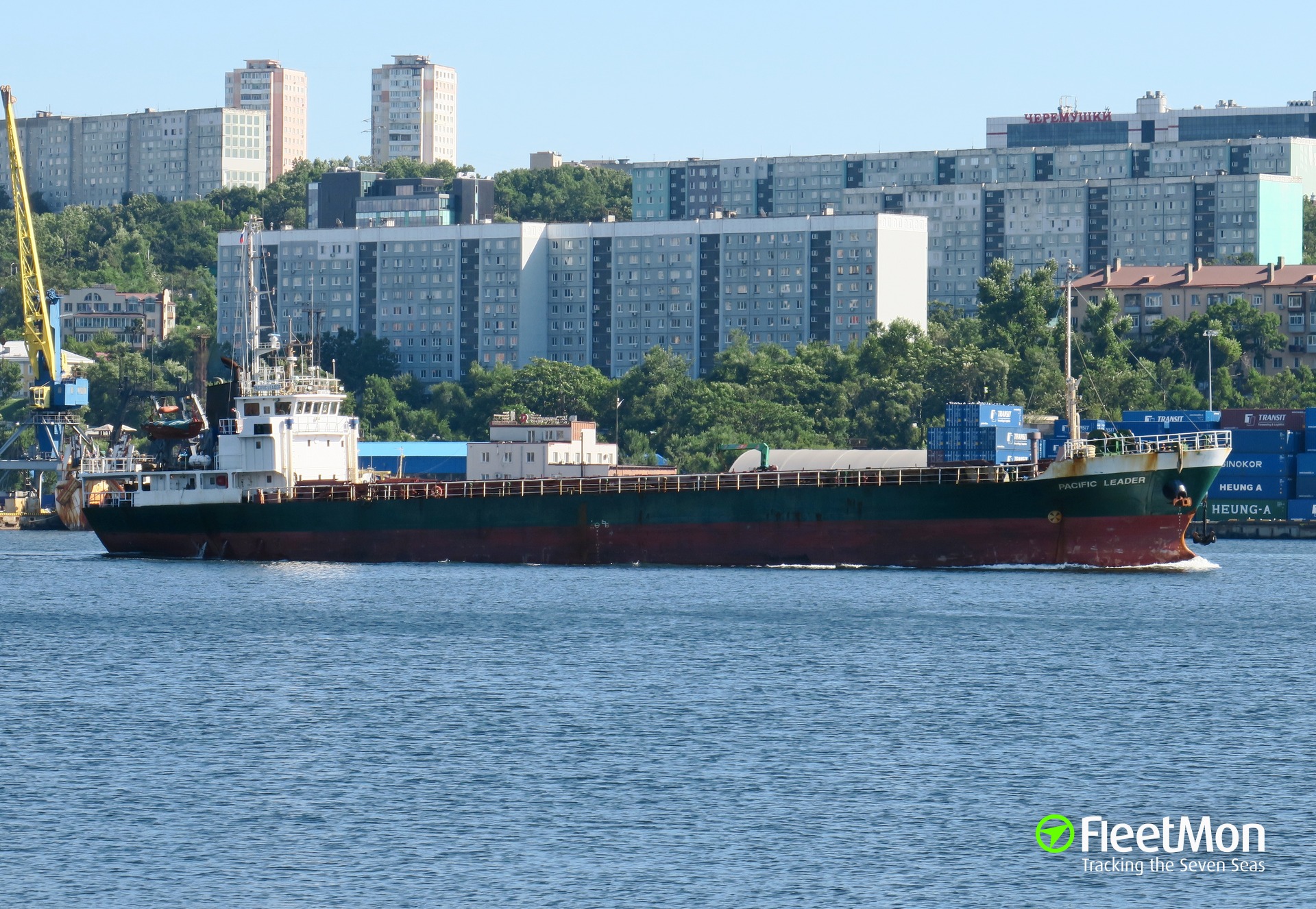 Pacific ship. Pacific leader судно. Корабль танкер. Корабль сухогруз. Речной танкер.