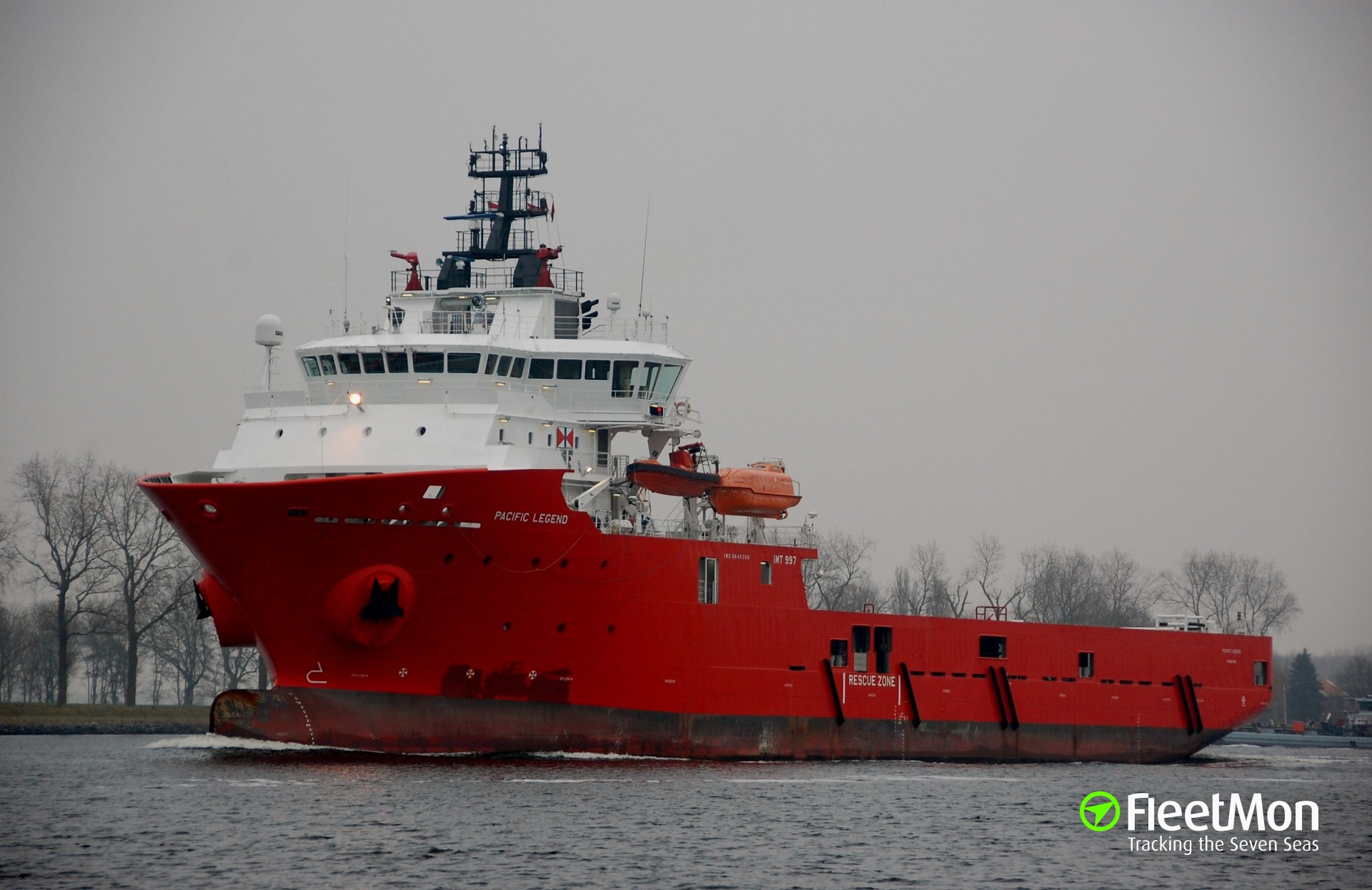 Photo of PACIFIC LEGEND (IMO: 9648386, MMSI: 565486000, Callsign: 9VAD7 ...